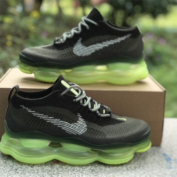 Nike Air Max Scorpion Flyknit - Picture 6 of 9